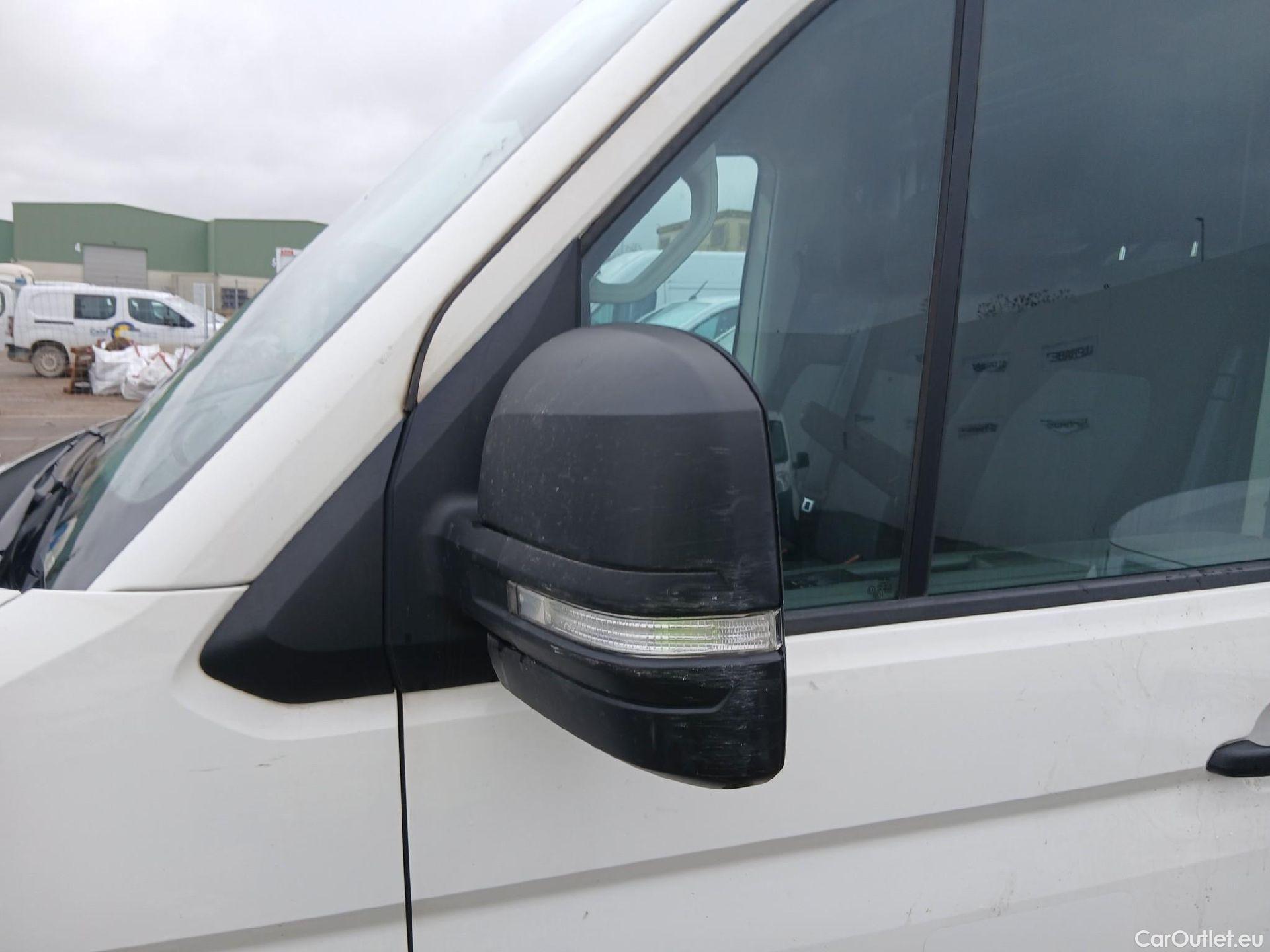  Volkswagen  Crafter VOLKSWAGEN  / 2017 / 4P / furgón 30 Furgón BM TN L3H2 2.0TDI 103kW(140CV) #13