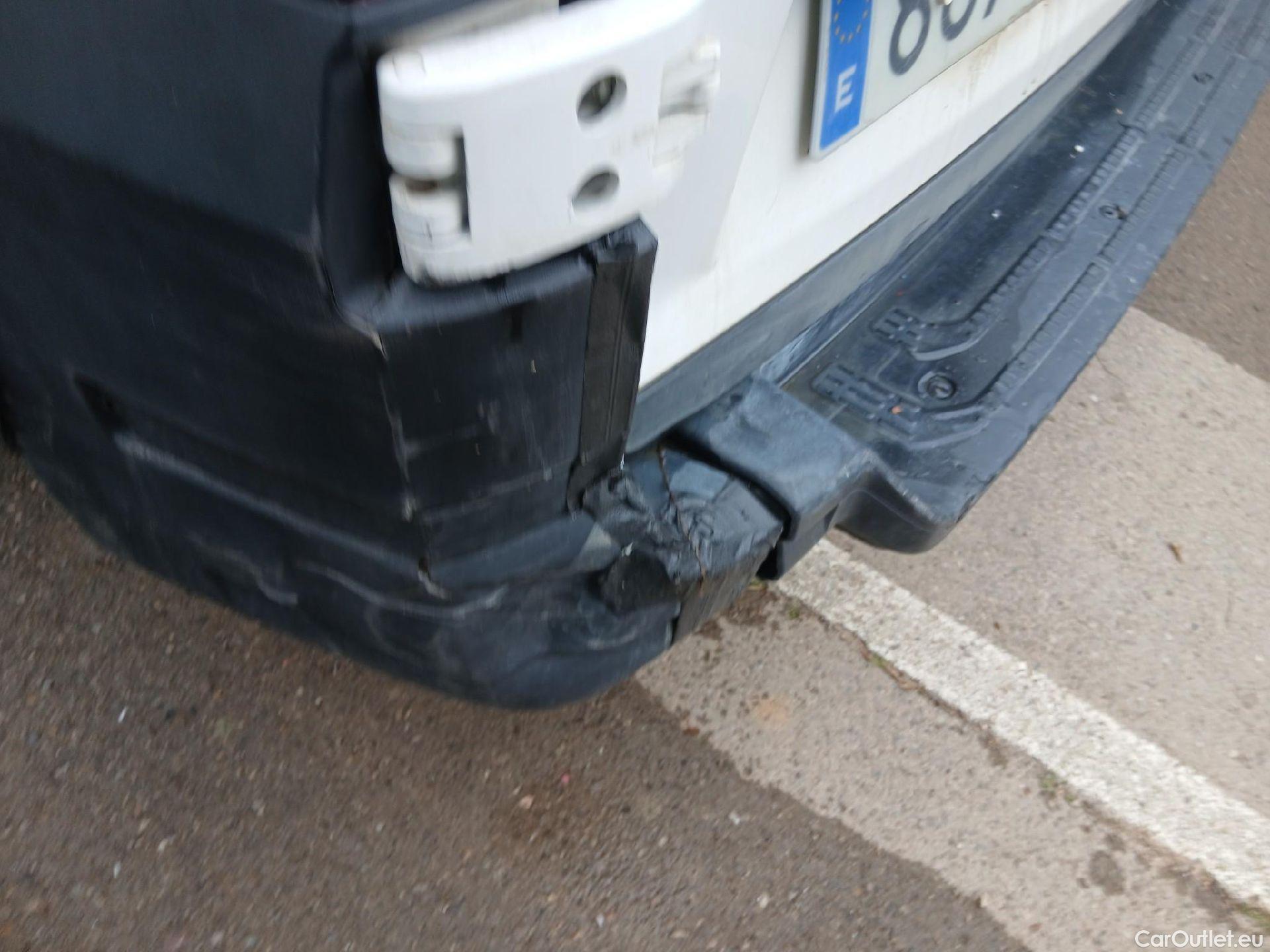  Volkswagen  Crafter VOLKSWAGEN  / 2017 / 4P / furgón 30 Furgón BM TN L3H2 2.0TDI 103kW(140CV) #27