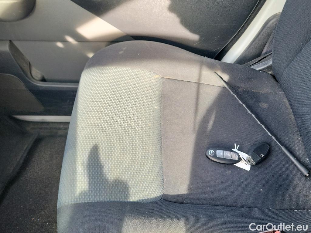  Nissan  NV200 NISSAN e- / 2009 / 5P / combi Combi 5 40 kWh PROFESIONAL #14