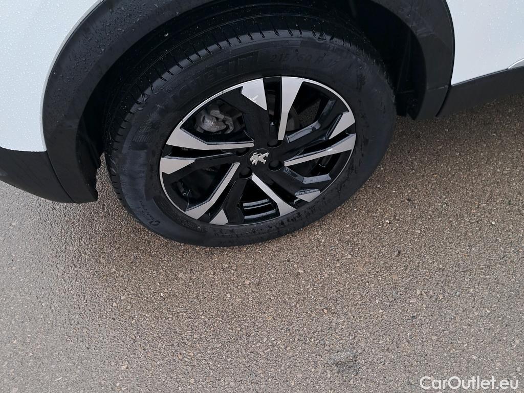  Peugeot  2008 PEUGEOT  / 2019 / 5P / todoterreno Allure BlueHDI 81kW (110CV) #19