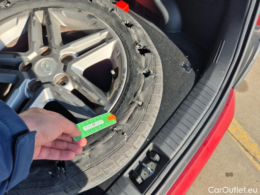  Hyundai  Konna HYUNDAI Kona / 2017 / 5P / todoterreno 1.0 TGDi Klass 4x2 #8