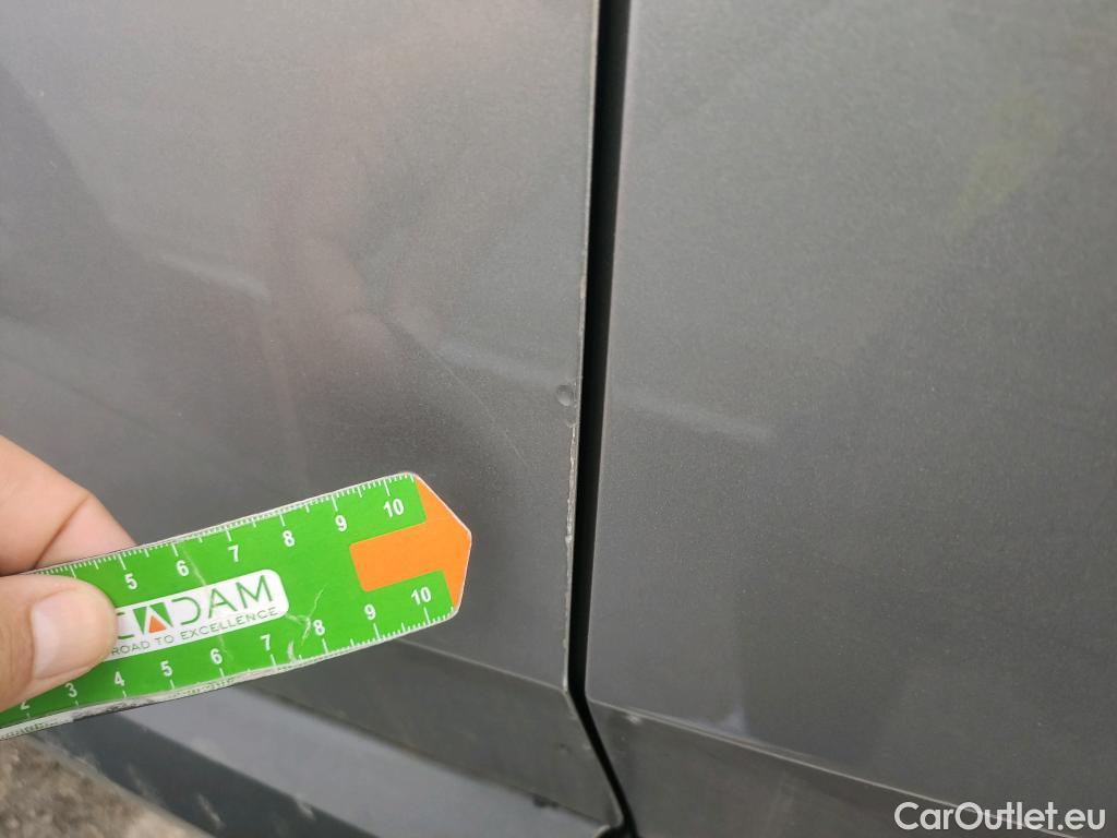  Toyota  C-HR TOYOTA  / 2016 / 5P / todoterreno 1.8 125H Advance (CX) #8