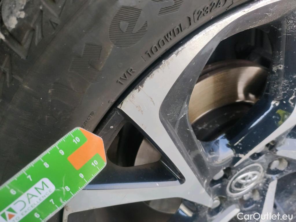  Toyota  C-HR TOYOTA  / 2016 / 5P / todoterreno 1.8 125H Advance (CX) #4