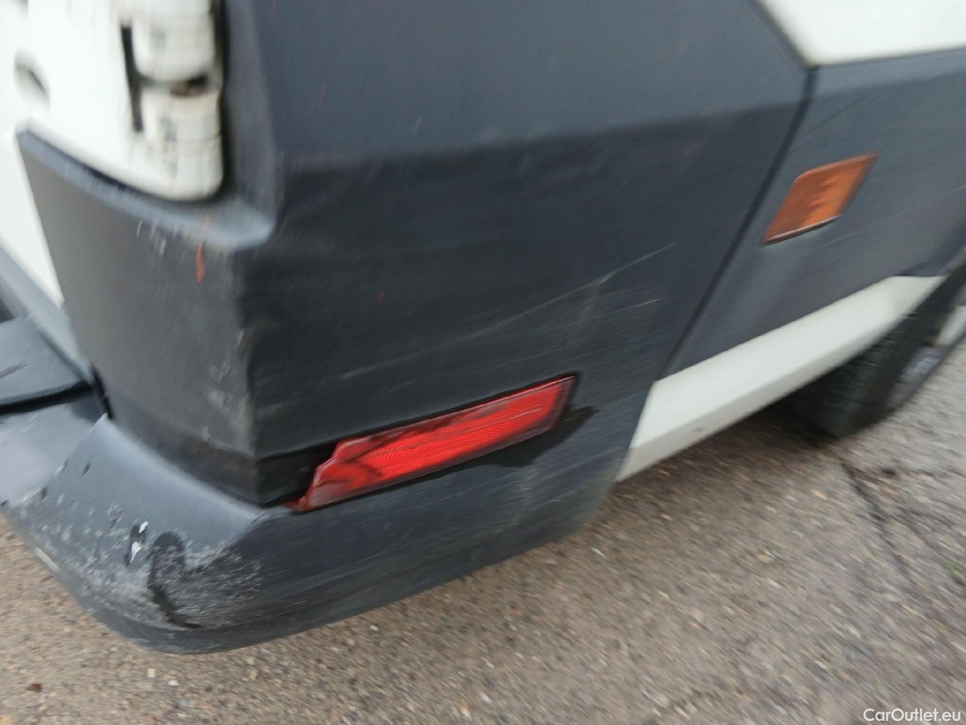  Volkswagen  Crafter VOLKSWAGEN  / 2017 / 4P / furgón 30 Furgón BM TN L3H2 2.0TDI 103kW(140CV) #37