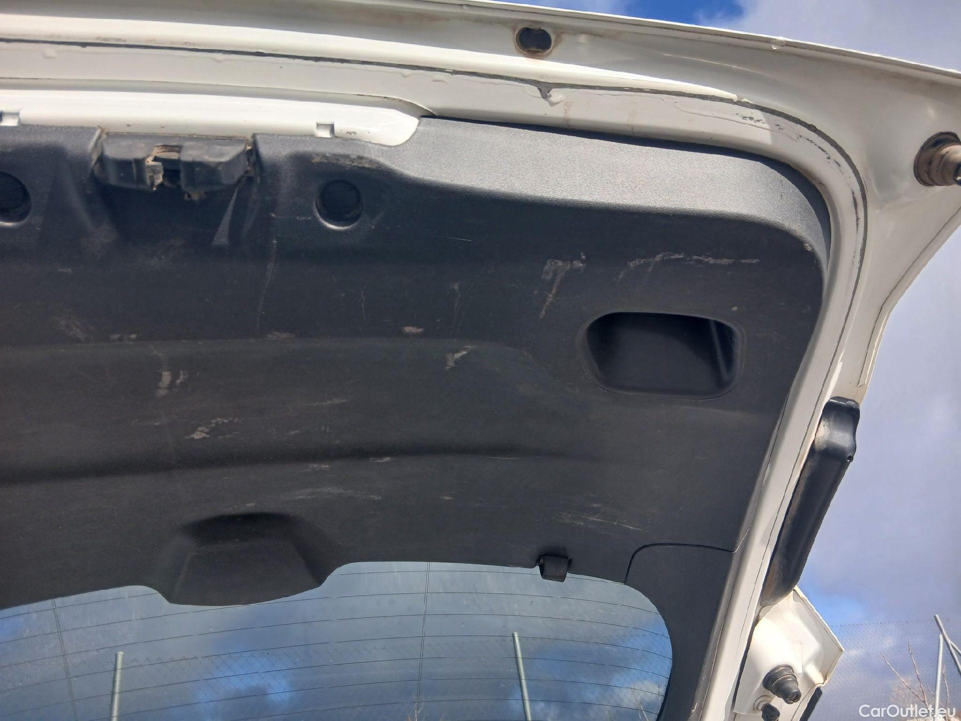  Peugeot  2008 PEUGEOT  / 2016 / 5P / todoterreno Signature BlueHDi 100 S&S 5 Vel. MAN #6