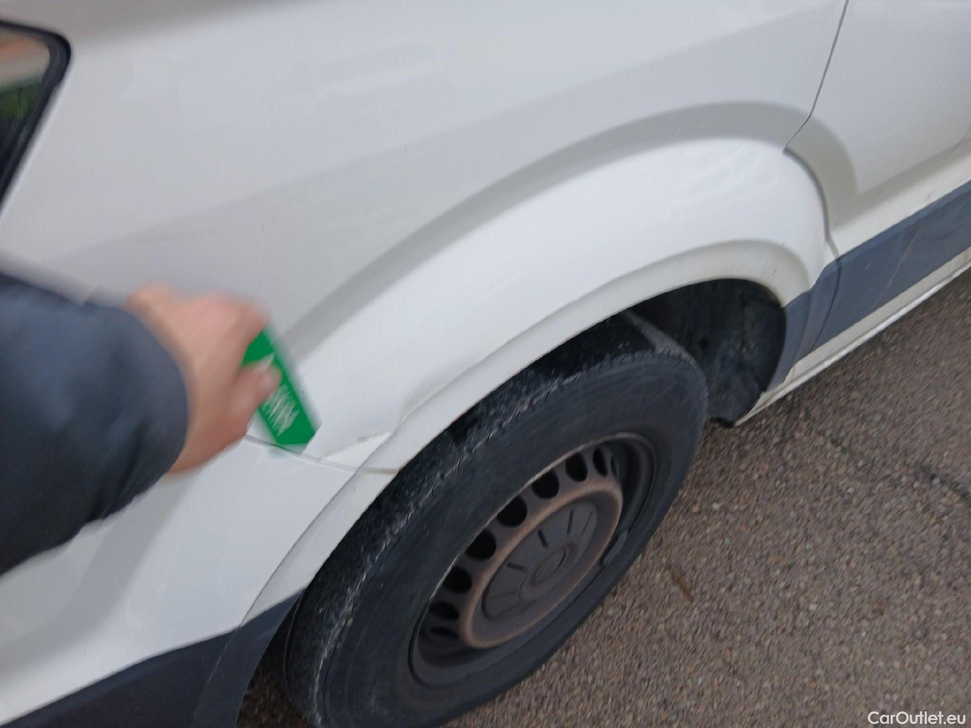  Volkswagen  Crafter VOLKSWAGEN  / 2017 / 4P / furgón 30 Furgón BM TN L3H2 2.0TDI 103kW(140CV) #9