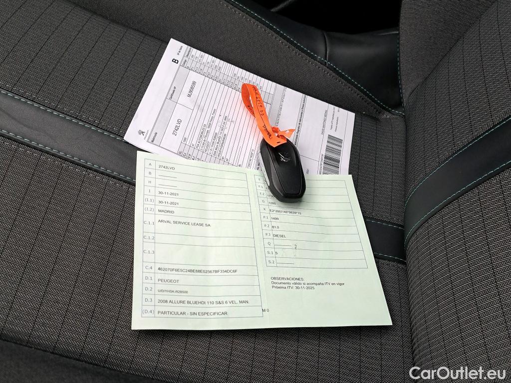  Peugeot  2008 PEUGEOT  / 2019 / 5P / todoterreno Allure BlueHDI 81kW (110CV) #1