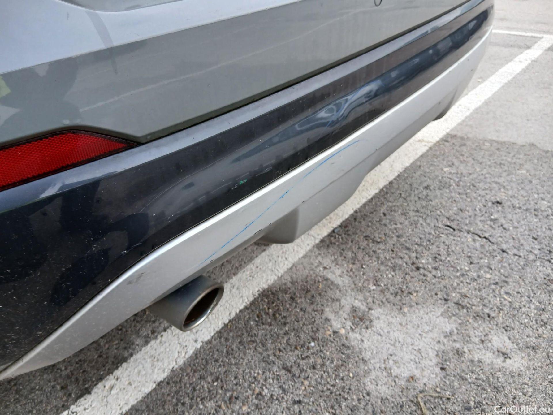  Audi  Q2 AUDI  / 2016 / 5P / todoterreno Design 30 TFSI 85kW (116CV) #27