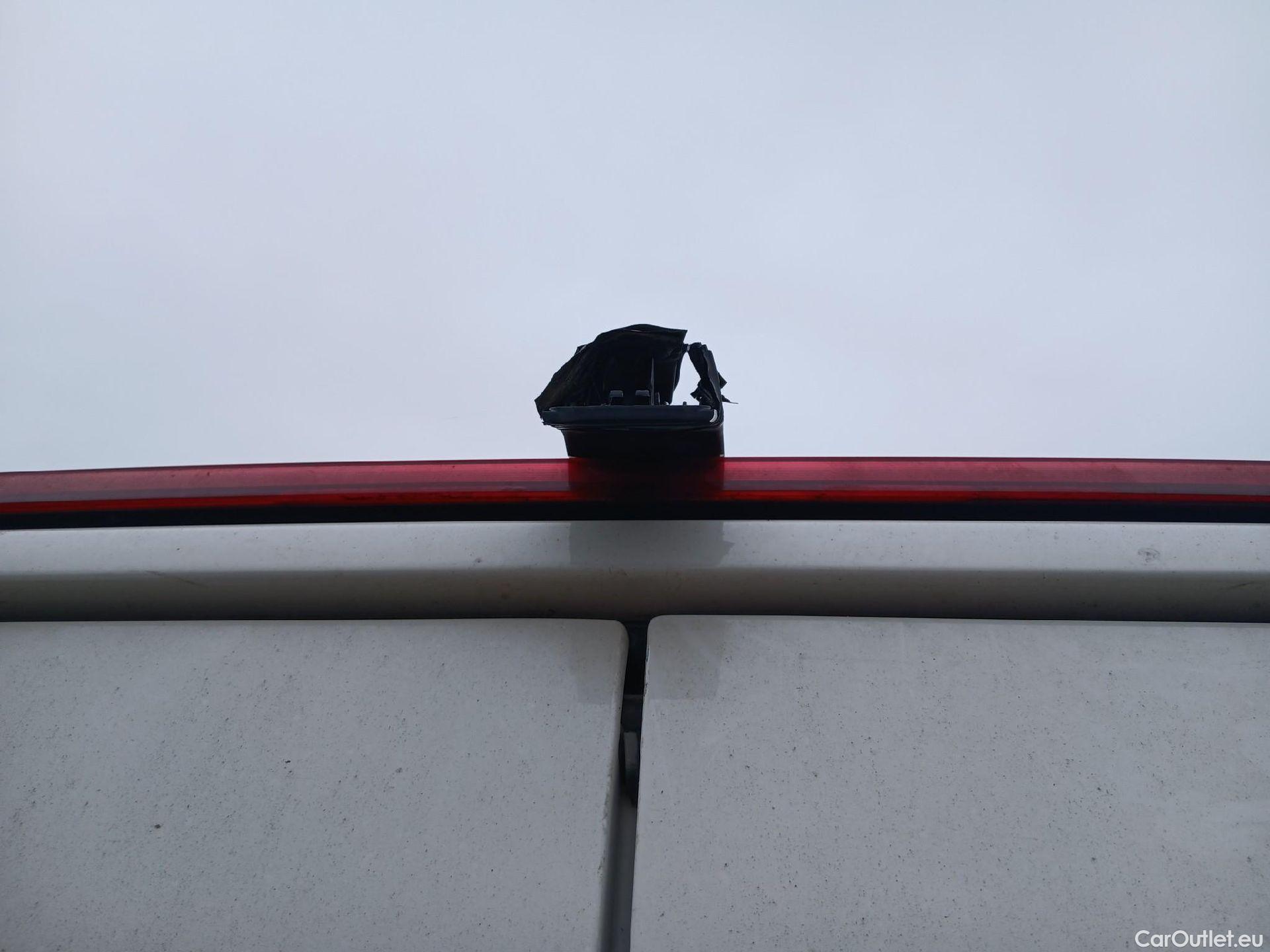  Volkswagen  Crafter VOLKSWAGEN  / 2017 / 4P / furgón 30 Furgón BM TN L3H2 2.0TDI 103kW(140CV) #33