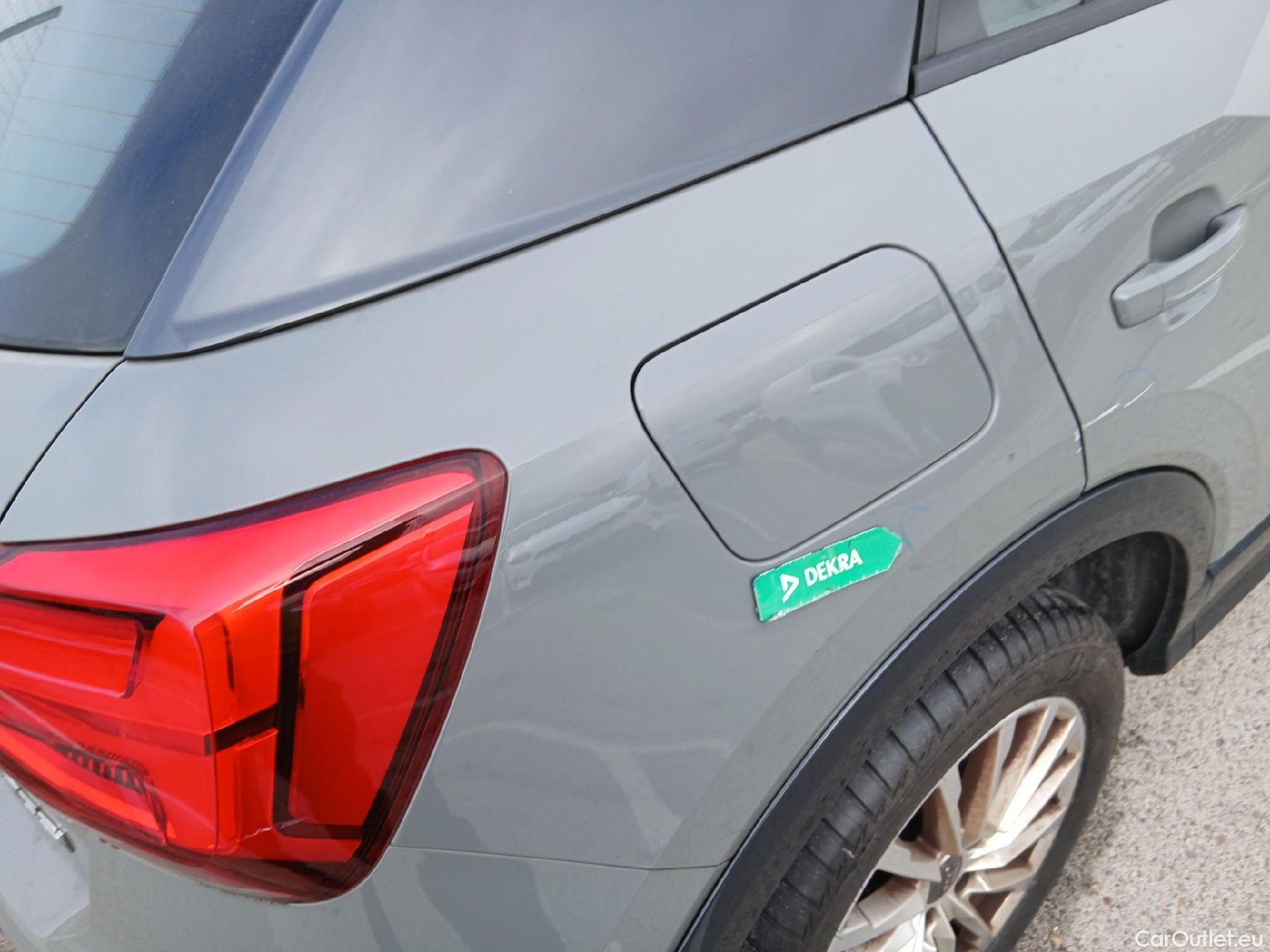  Audi  Q2 AUDI  / 2016 / 5P / todoterreno Design 30 TFSI 85kW (116CV) #35