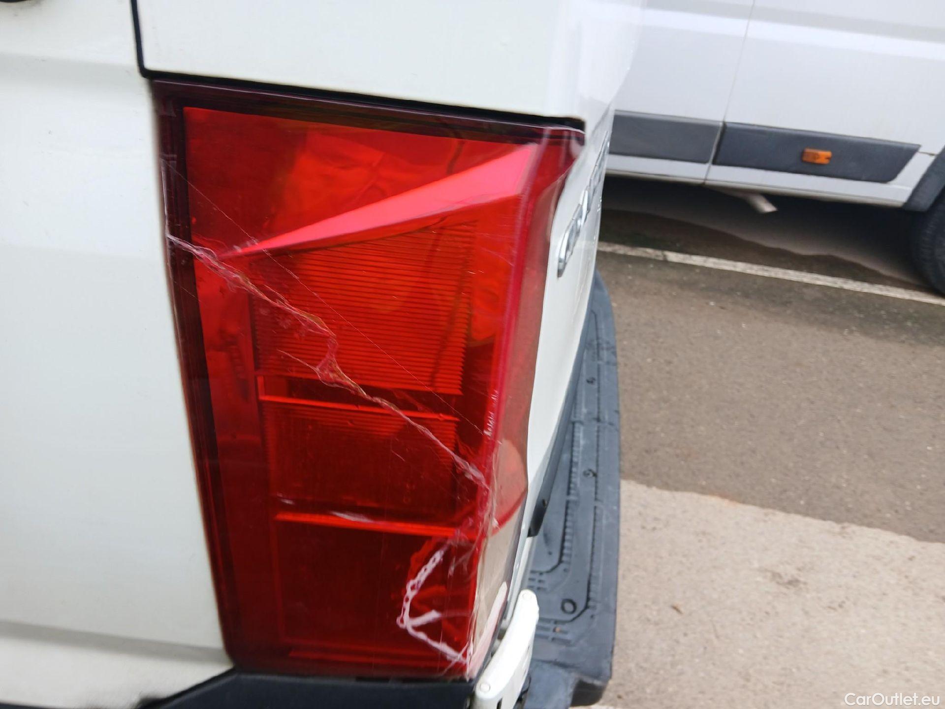  Volkswagen  Crafter VOLKSWAGEN  / 2017 / 4P / furgón 30 Furgón BM TN L3H2 2.0TDI 103kW(140CV) #25