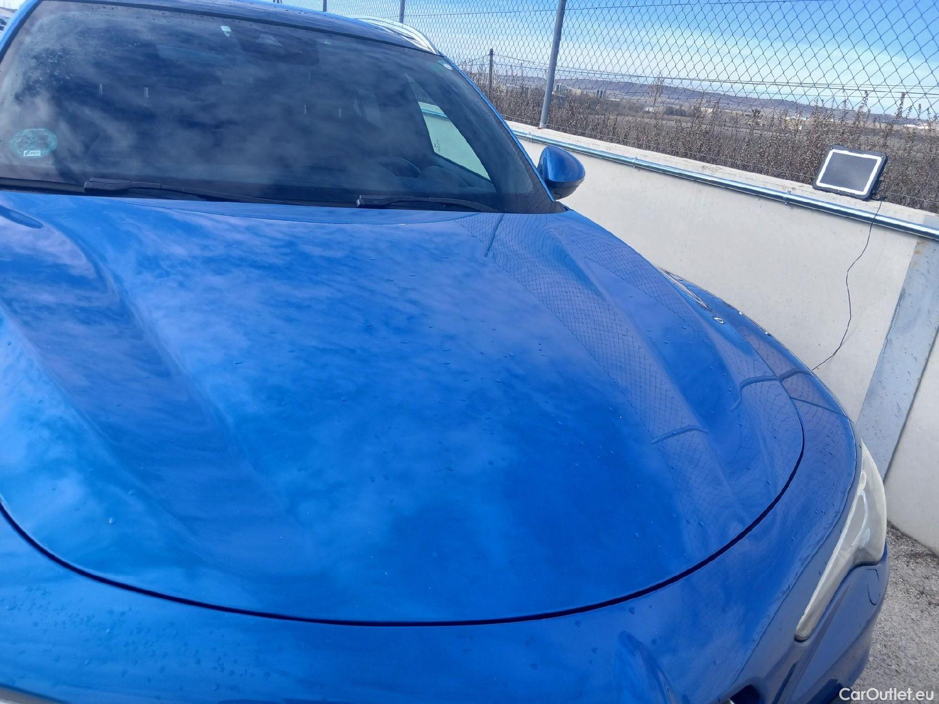  Alfa Romeo   STELVIO Alfa Romeo / 2017 / 5P / todoterreno 2.0 Gasolina 206kW (280CV) Executive AWD #9