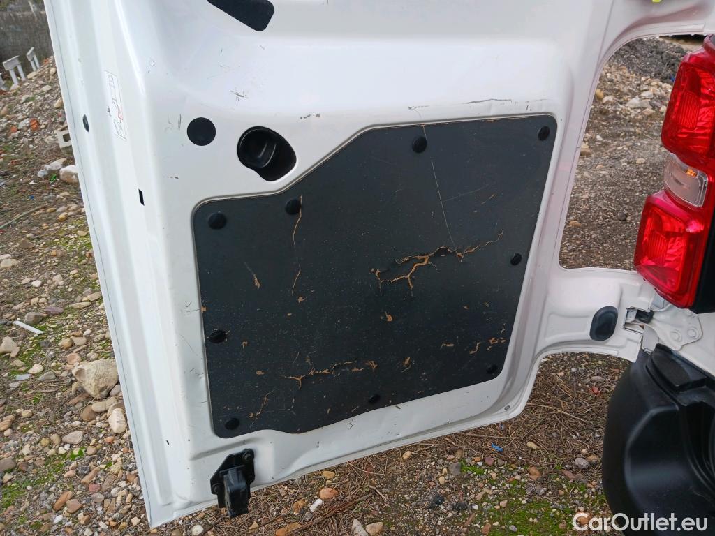  Opel  Vivaro OPEL  / 2019 / 4P / furgón 1.5 Diésel 74kW (100CV) M Std Express #41