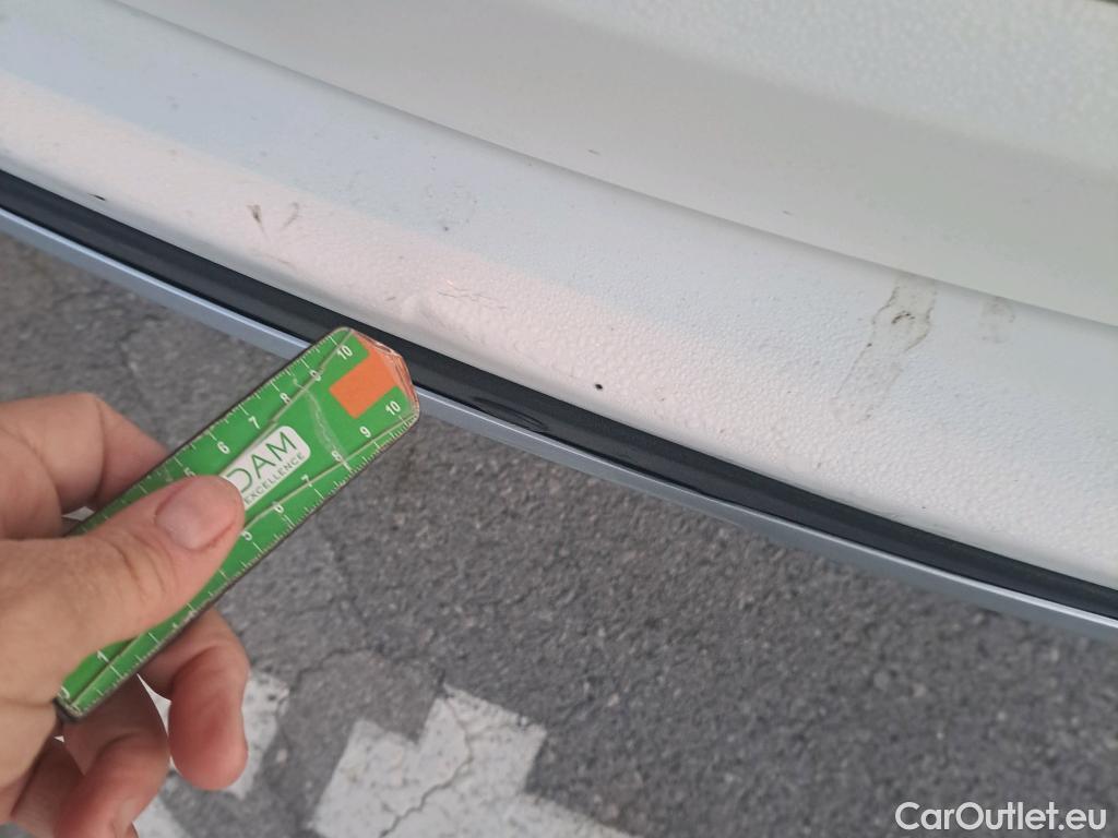  Toyota  RAV4 TOYOTA  / 2015 / 5P / todoterreno 2.5l hybrid 2WD Advance Pack Drive #7