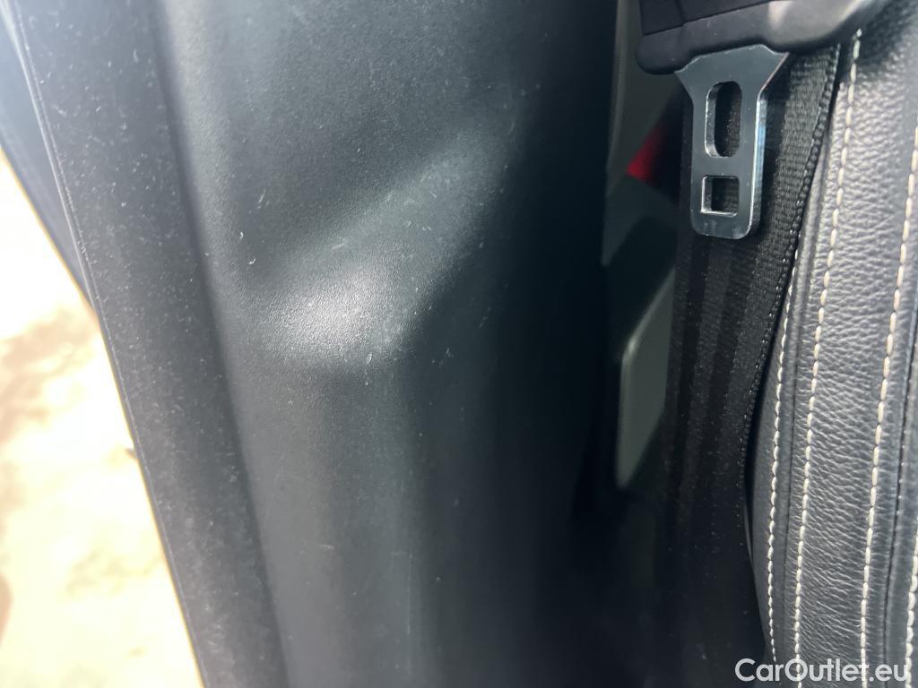  Land Rover  Range Rover LAND ROVER  Velar / 2017 / 5P / todoterreno 2.0D I4 150kW Landmark Edition 4WD Auto(SP) #20