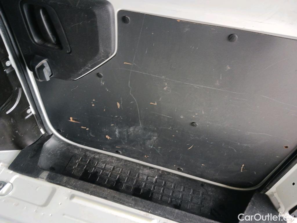  Opel  Vivaro OPEL  / 2019 / 4P / furgón 1.5 Diésel 74kW (100CV) M Std Express #13