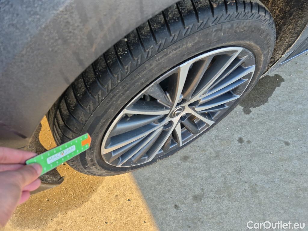  Lexus  ES LEXUS  / 2018 / 4P / sedán 2.5 300h Premium #2