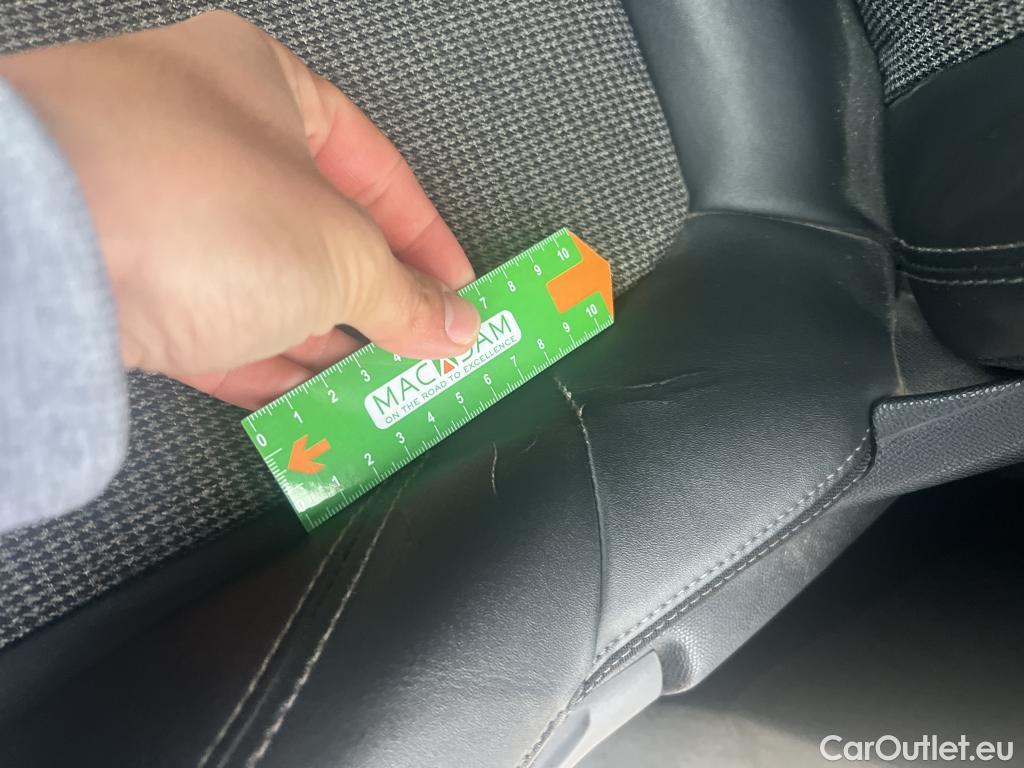  Peugeot  3008 PEUGEOT  / 2016 / 5P / todoterreno 1.5 BlueHDi 96kW (130CV) S&S Allure EAT8 #26