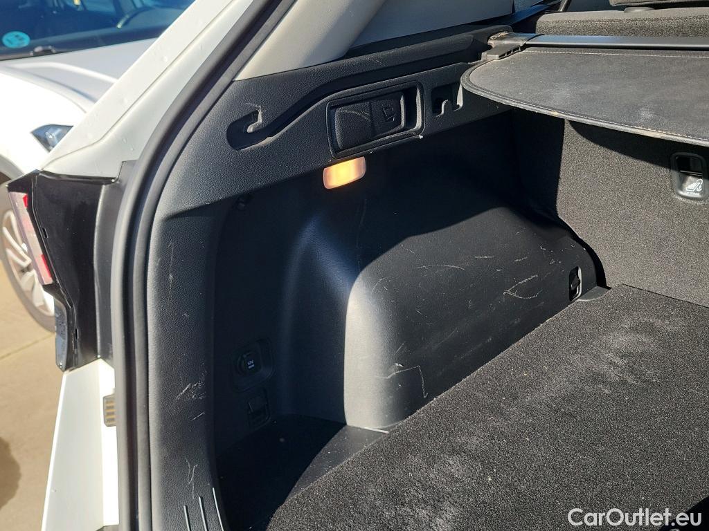  KIA  Sportage KIA  / 2022 / 5P / todoterreno 1.6 T-GDi HEV 171kW (230CV) Drive 4X2 #5