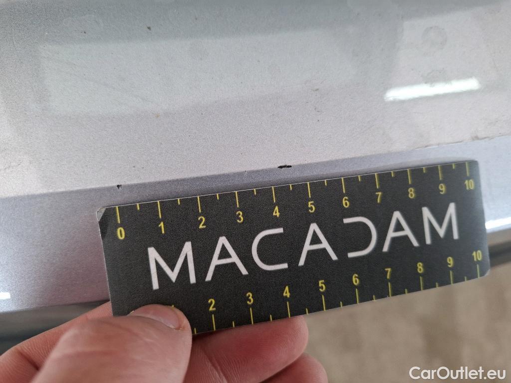  Audi  Q3 AUDI  / 2018 / 5P / SUV 35 TFSI 150 MHEV S TRONIC DESIGN LUXE #4