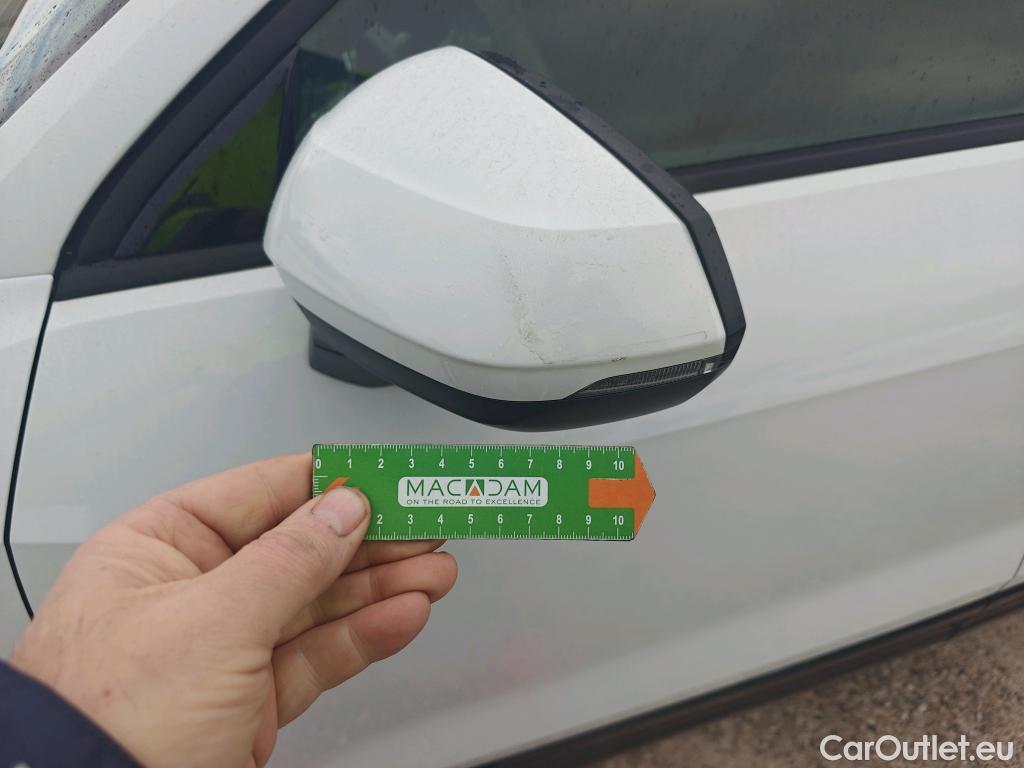  Audi  Q2 AUDI  / 2016 / 5P / todoterreno Design 30 TFSI 85kW (116CV) #33