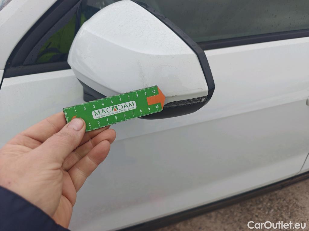  Audi  Q2 AUDI  / 2016 / 5P / todoterreno Design 30 TFSI 85kW (116CV) #34