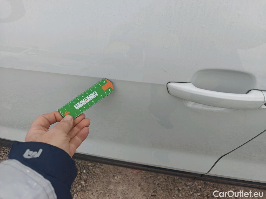  Audi  Q2 AUDI  / 2016 / 5P / todoterreno Design 30 TFSI 85kW (116CV) #36