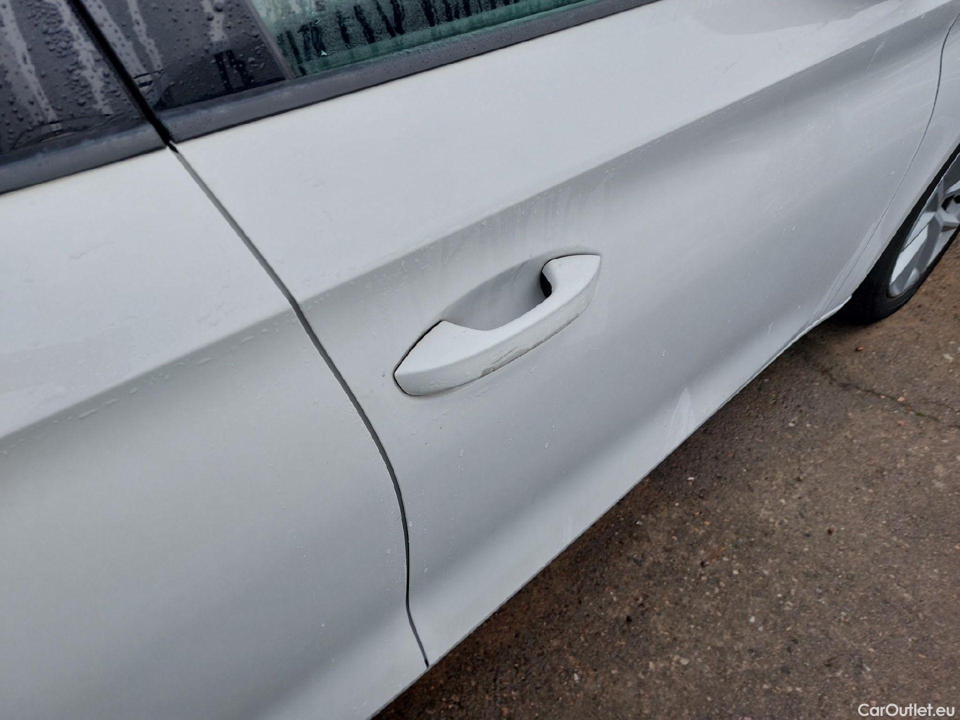  Land Rover  Discovery SEAT Nuevo León / 2020 / 5P / berlina con portón 2.0 TDI 85kW (115CV) STYLE GONavi (AC) #25