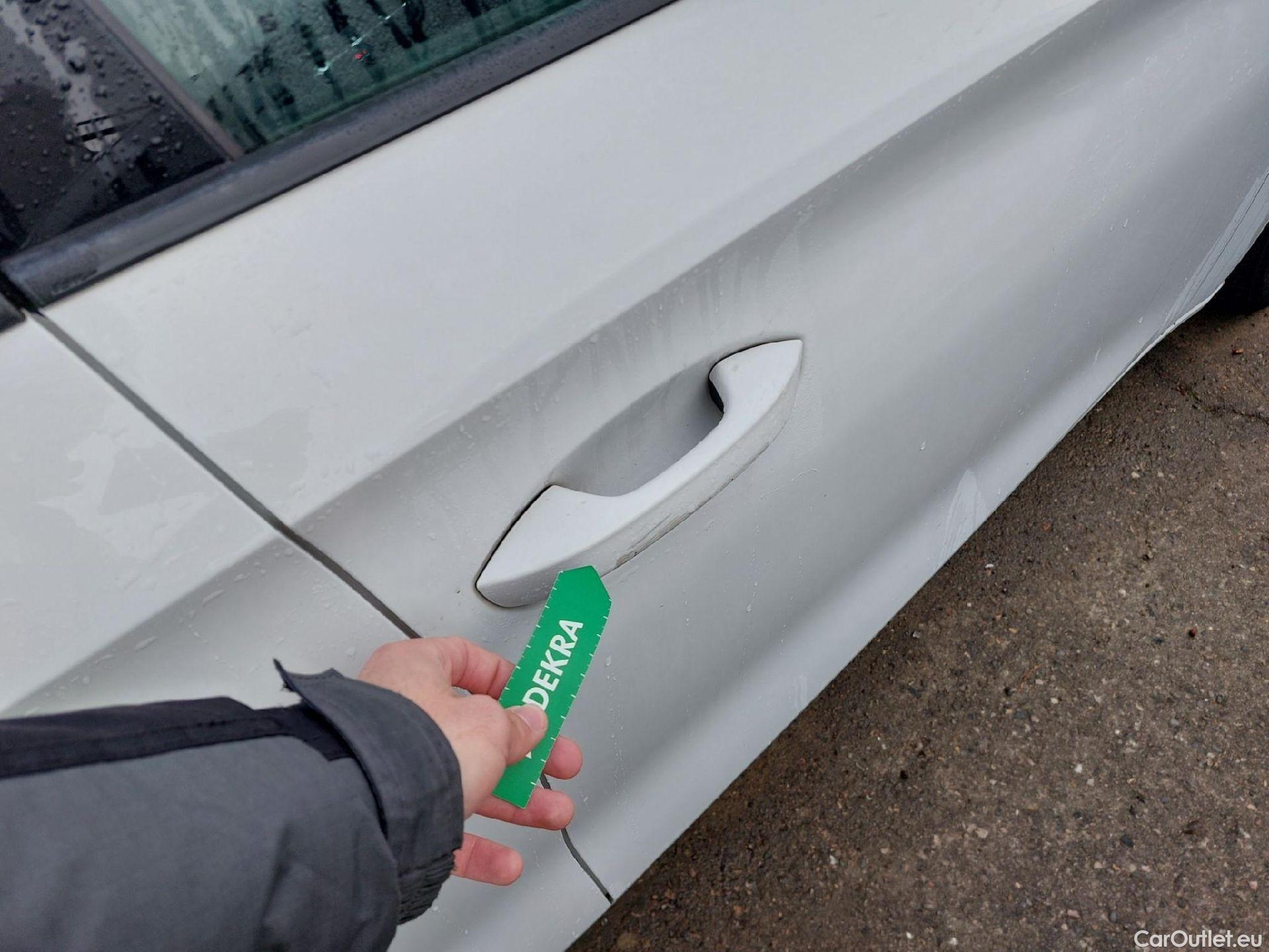  Land Rover  Discovery SEAT Nuevo León / 2020 / 5P / berlina con portón 2.0 TDI 85kW (115CV) STYLE GONavi (AC) #26