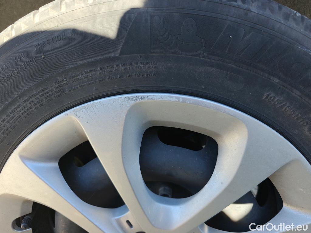  Citroen  C3 CITROEN  / 2016 / 5P / berlina con portón BlueHDi 73KW (100CV) S&S FEEL #47