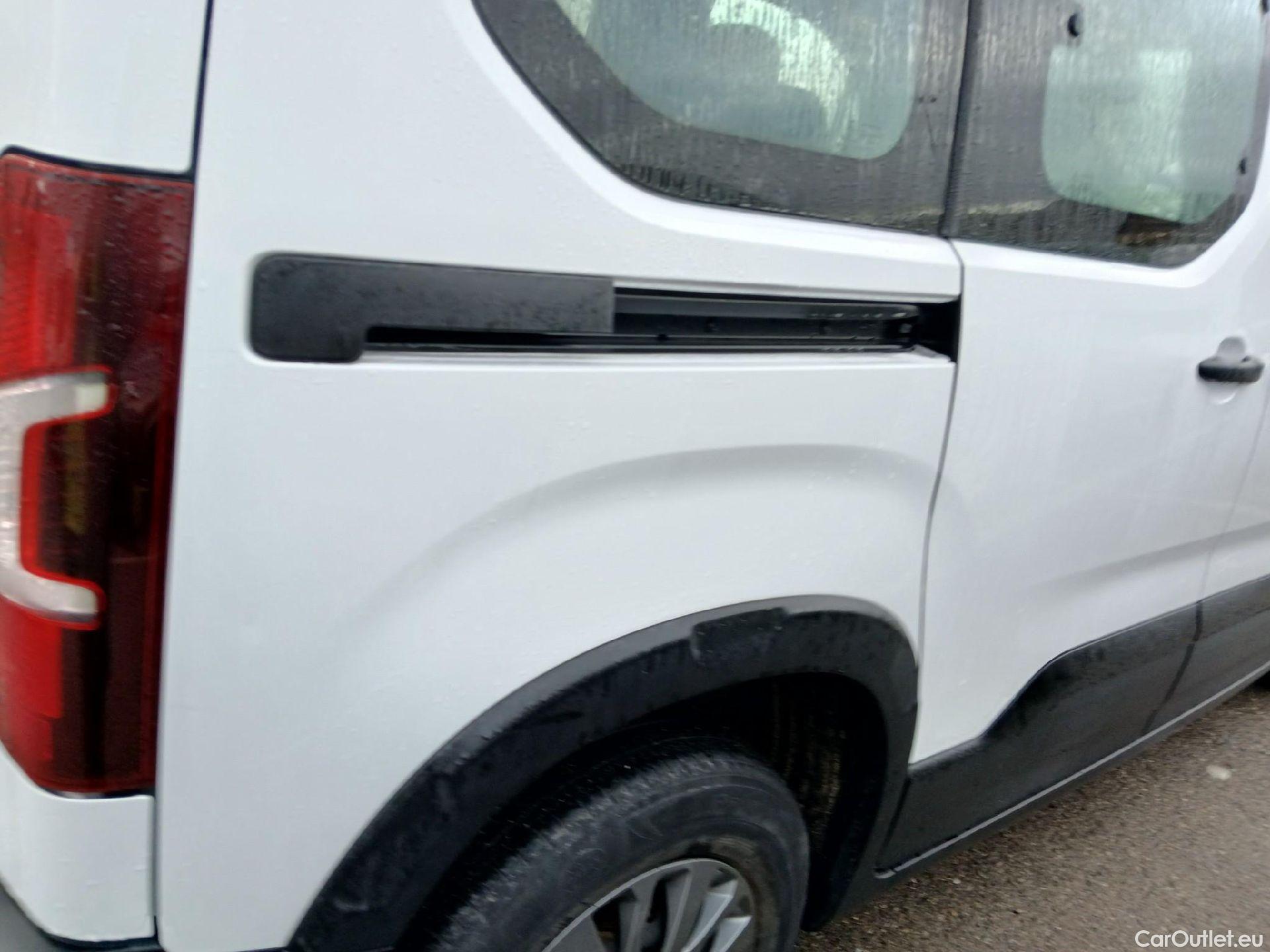  Peugeot  RIFTER PEUGEOT  / 2018 / 5P / monovolumen compacto Active Pack Standard BlueHDi 73kW #35