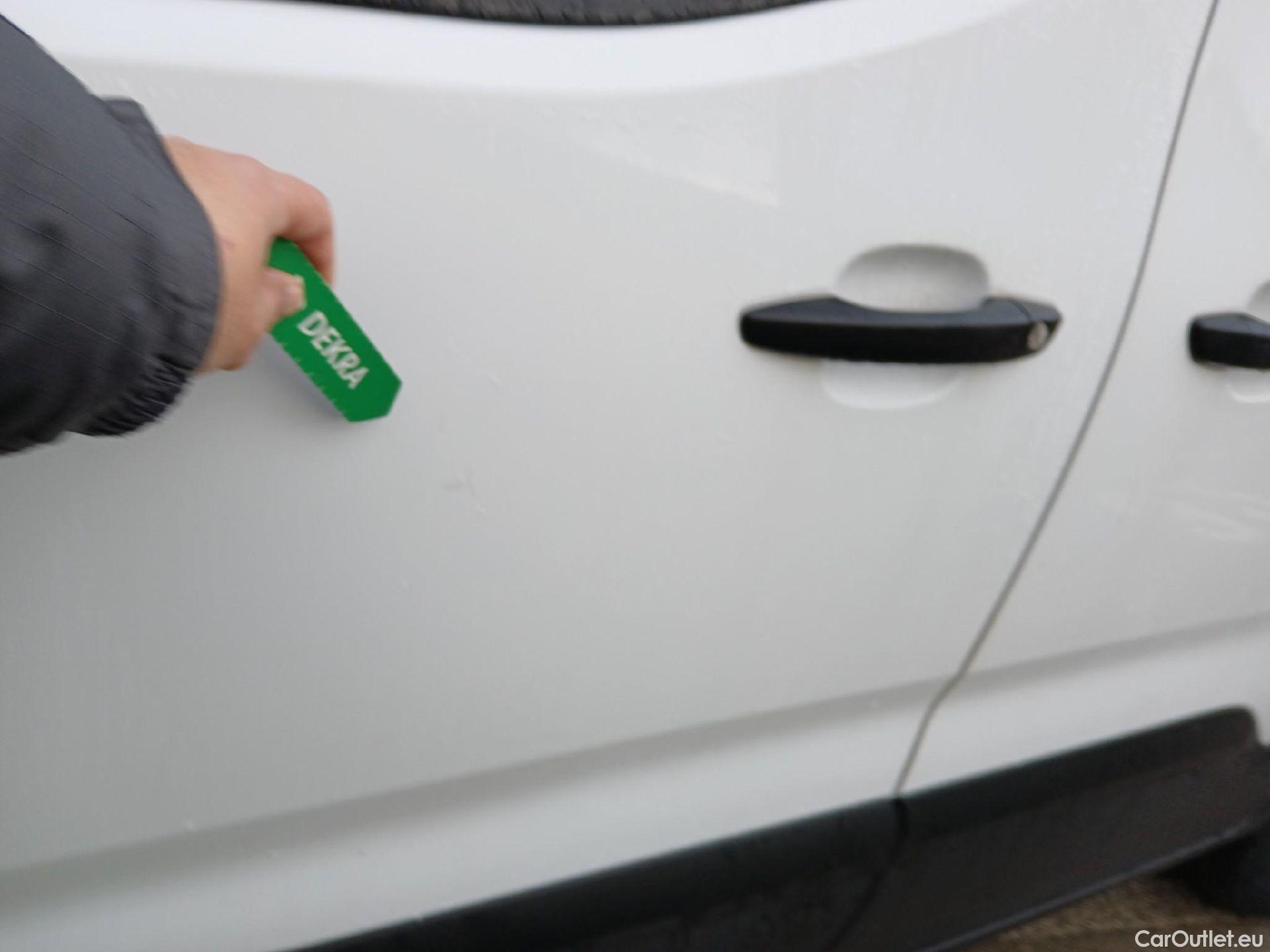  Peugeot  RIFTER PEUGEOT  / 2018 / 5P / monovolumen compacto Active Pack Standard BlueHDi 73kW #25