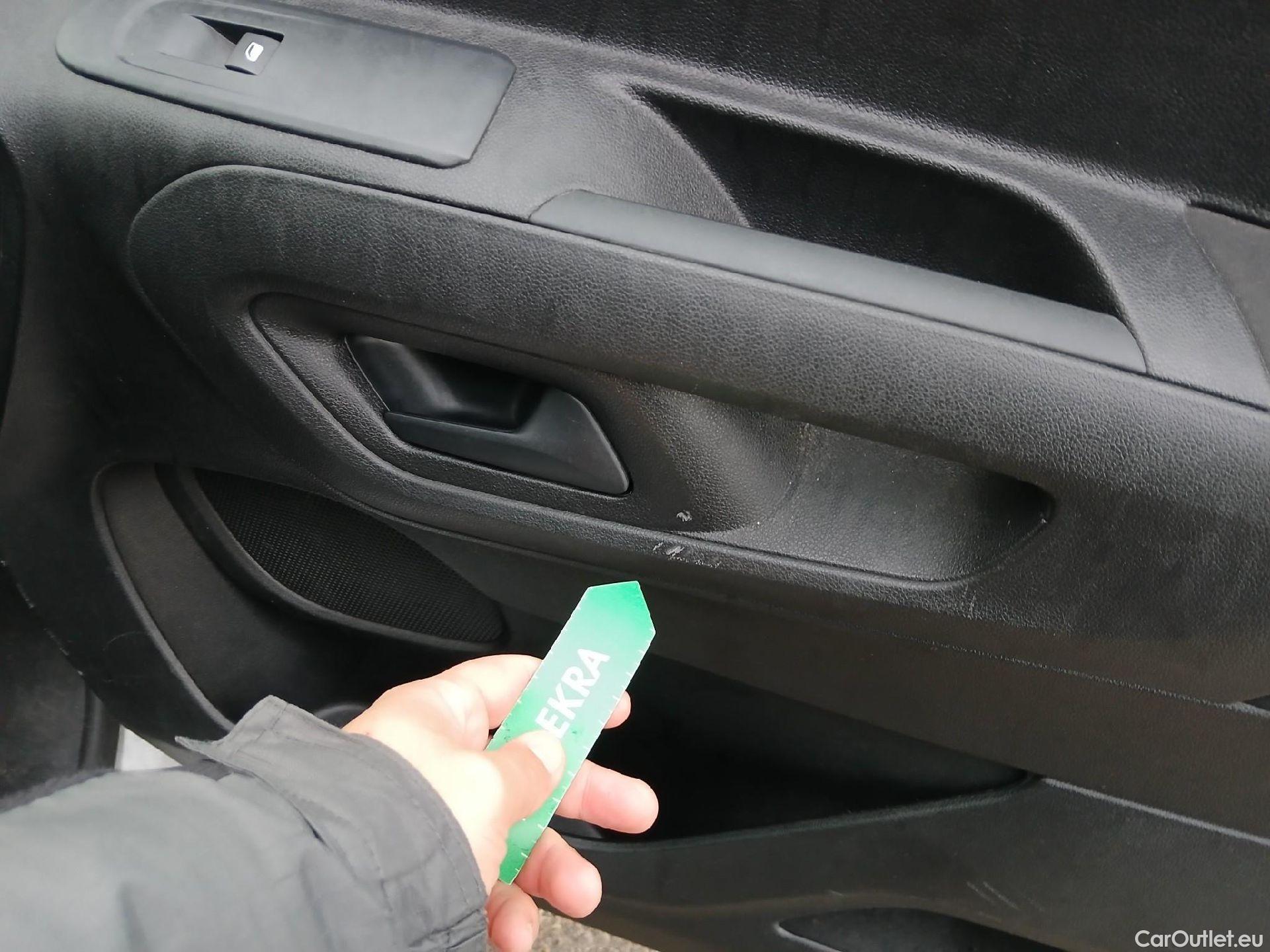  Peugeot  RIFTER PEUGEOT  / 2018 / 5P / monovolumen compacto Active Pack Standard BlueHDi 73kW #16