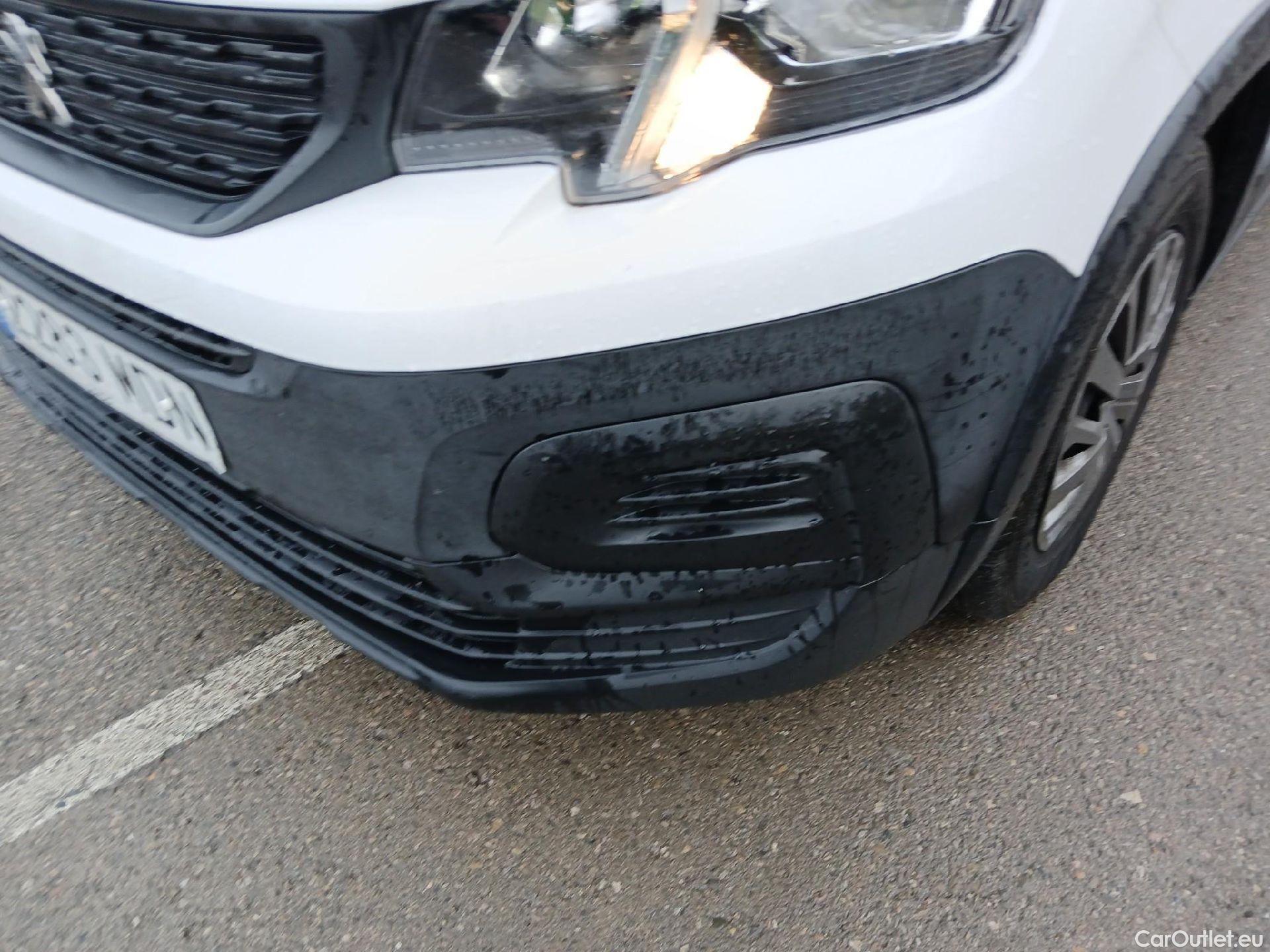  Peugeot  RIFTER PEUGEOT  / 2018 / 5P / monovolumen compacto Active Pack Standard BlueHDi 73kW #19