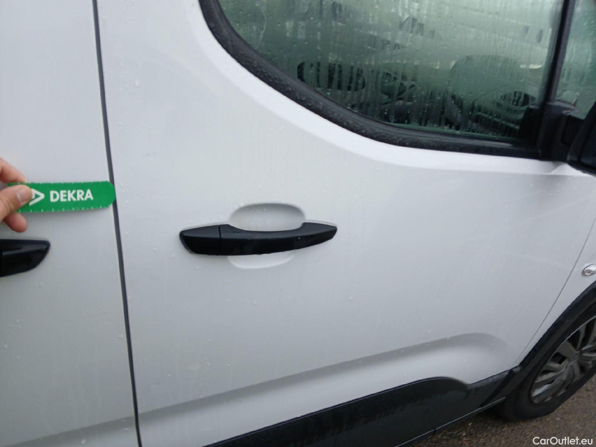  Peugeot  RIFTER PEUGEOT  / 2018 / 5P / monovolumen compacto Active Pack Standard BlueHDi 73kW #39