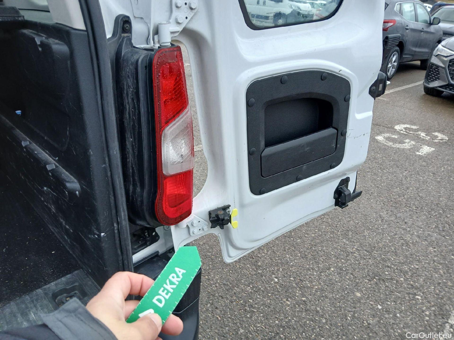  Peugeot  RIFTER PEUGEOT  / 2018 / 5P / monovolumen compacto Active Pack Standard BlueHDi 73kW #7