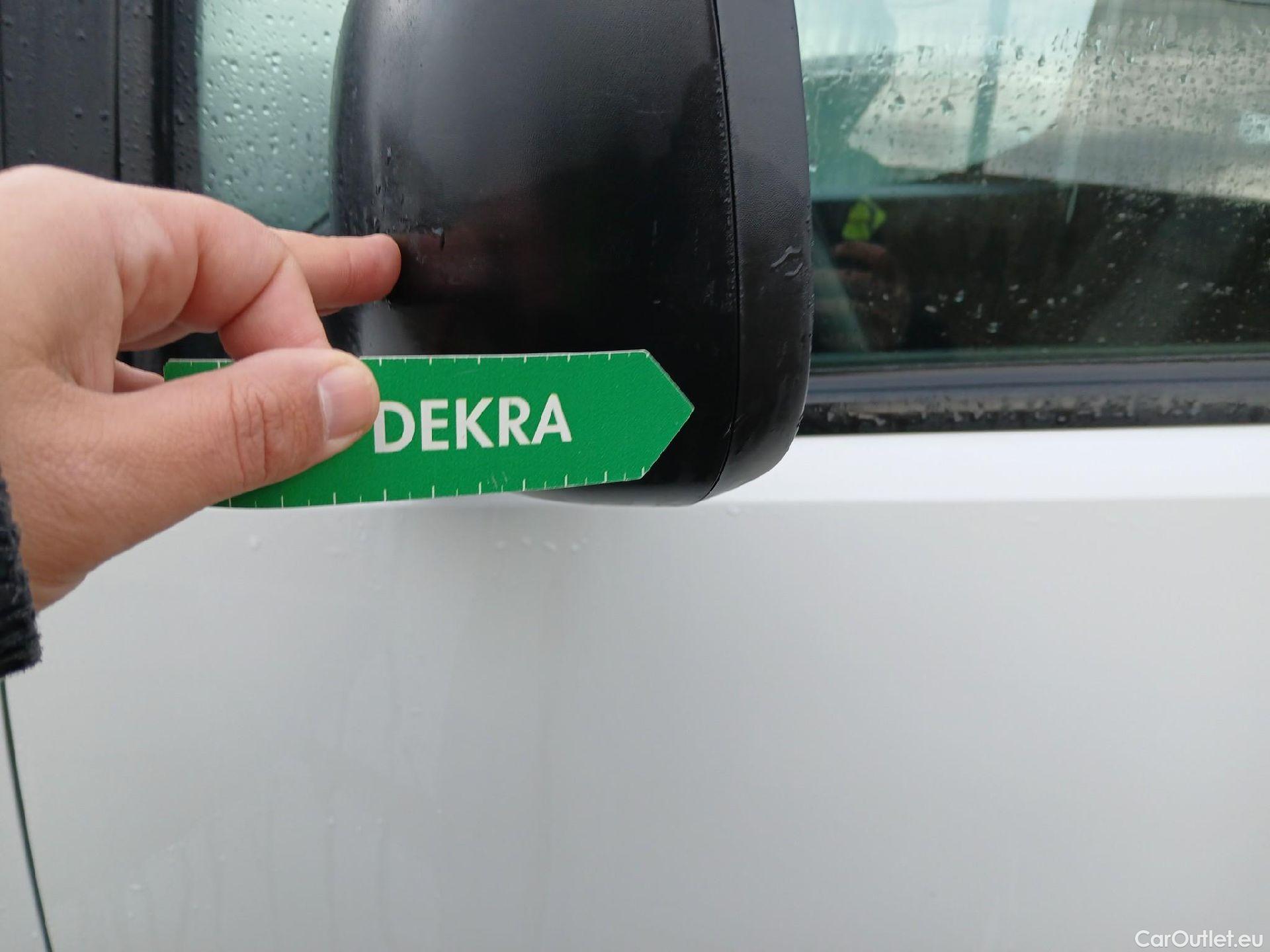  Peugeot  RIFTER PEUGEOT  / 2018 / 5P / monovolumen compacto Active Pack Standard BlueHDi 73kW #23