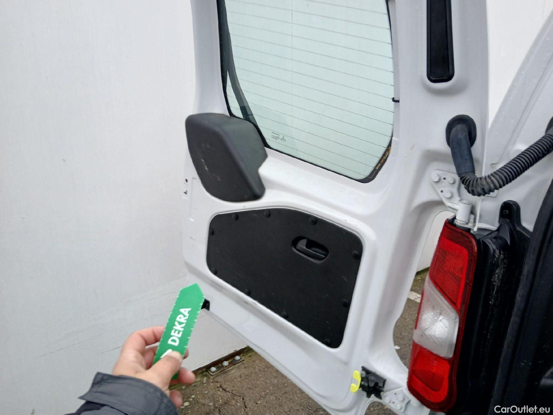  Peugeot  RIFTER PEUGEOT  / 2018 / 5P / monovolumen compacto Active Pack Standard BlueHDi 73kW #13