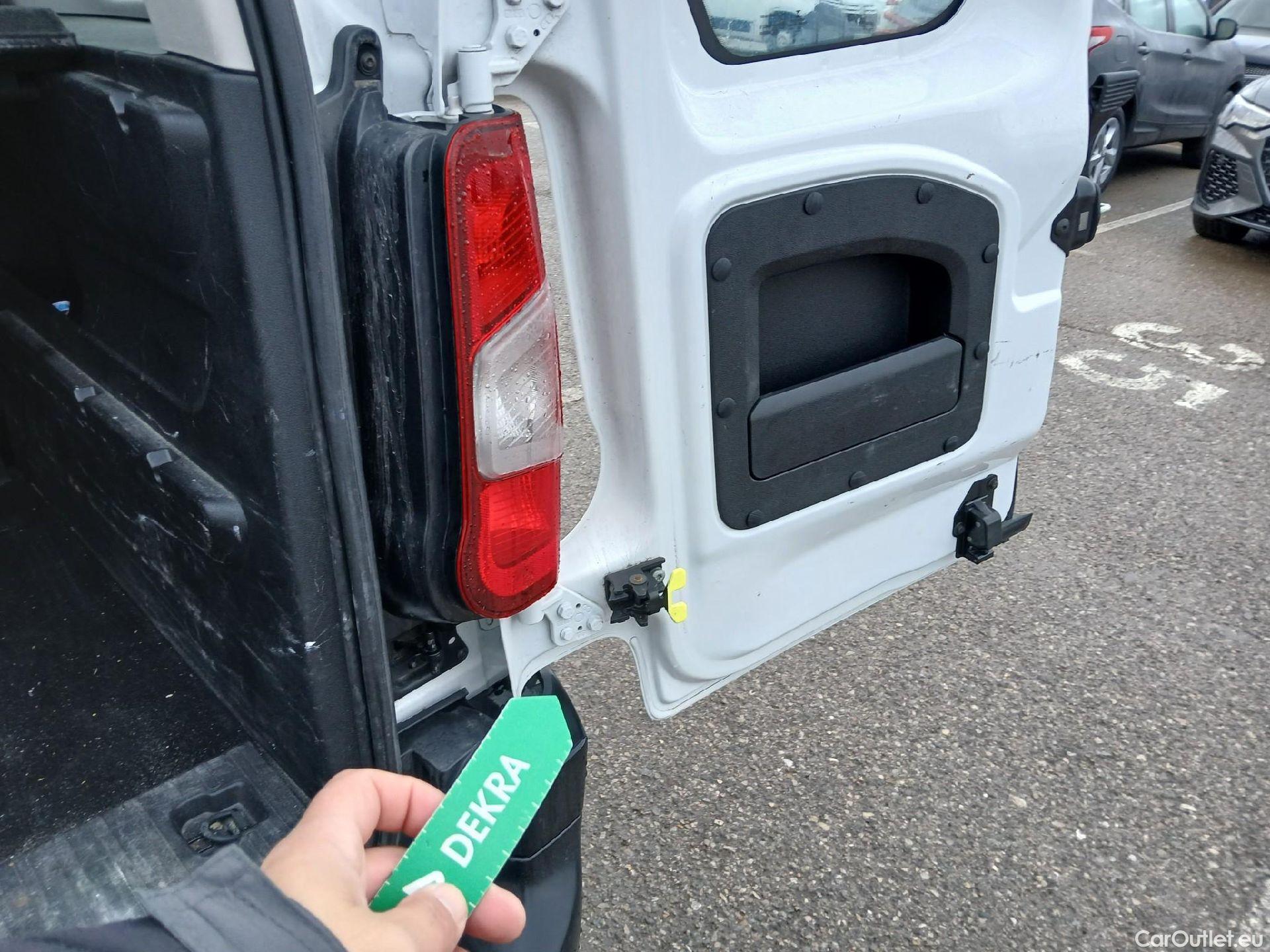  Peugeot  RIFTER PEUGEOT  / 2018 / 5P / monovolumen compacto Active Pack Standard BlueHDi 73kW #8