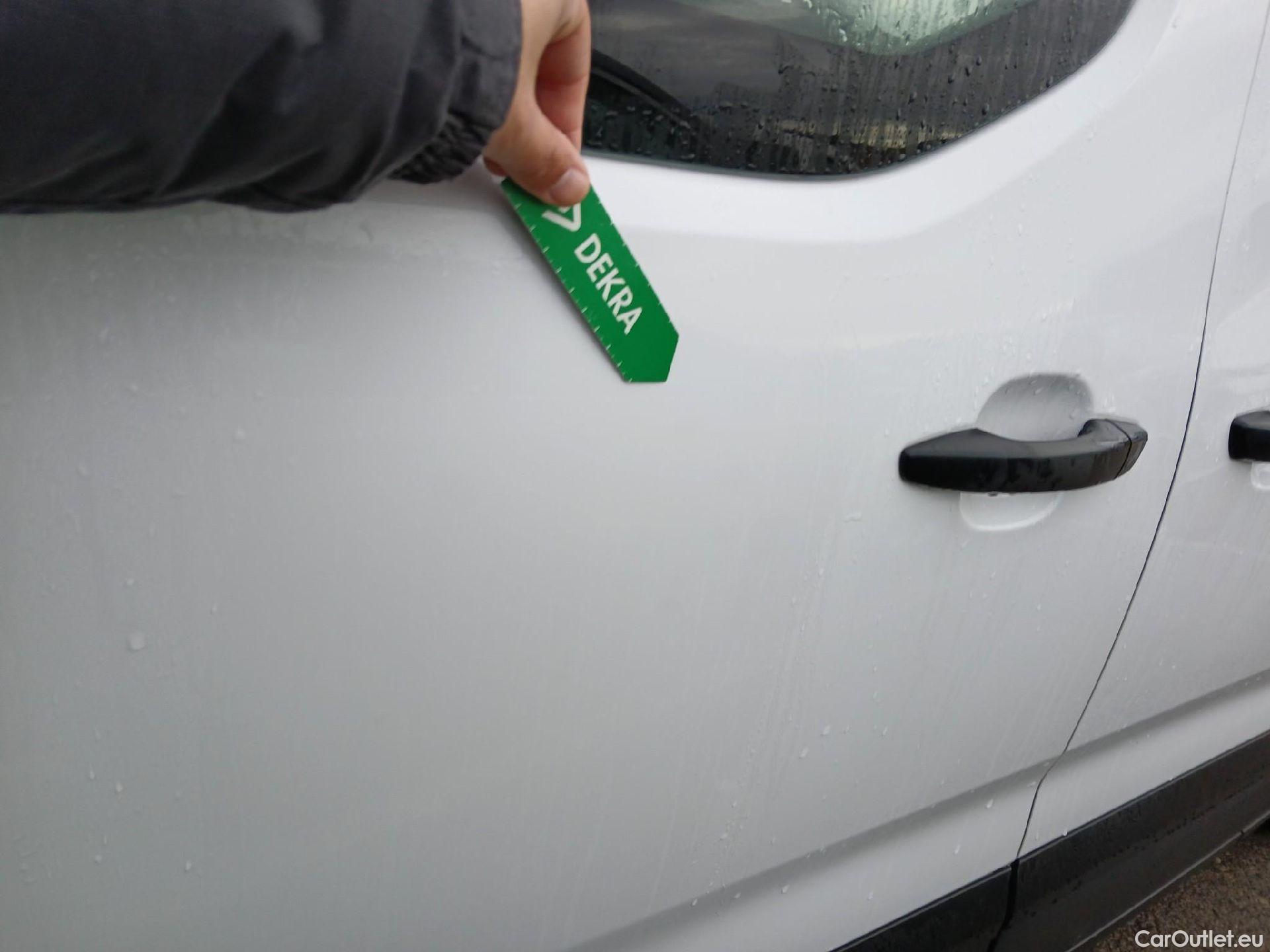  Peugeot  RIFTER PEUGEOT  / 2018 / 5P / monovolumen compacto Active Pack Standard BlueHDi 73kW #37