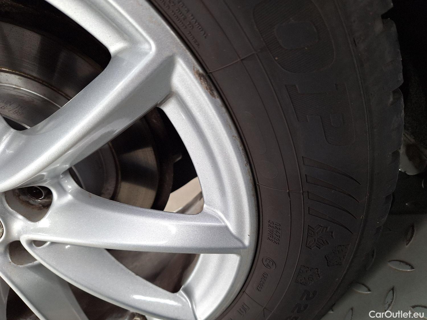  Bmw  X1 BMW,  FL'19, BMW  sDrive16dA (85 kW) 5d #3