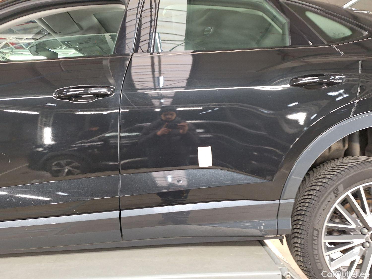  Audi  Q3 Audi,  SB '19, Audi  Sportback 35 TDI S tronic Quattro 5d #19