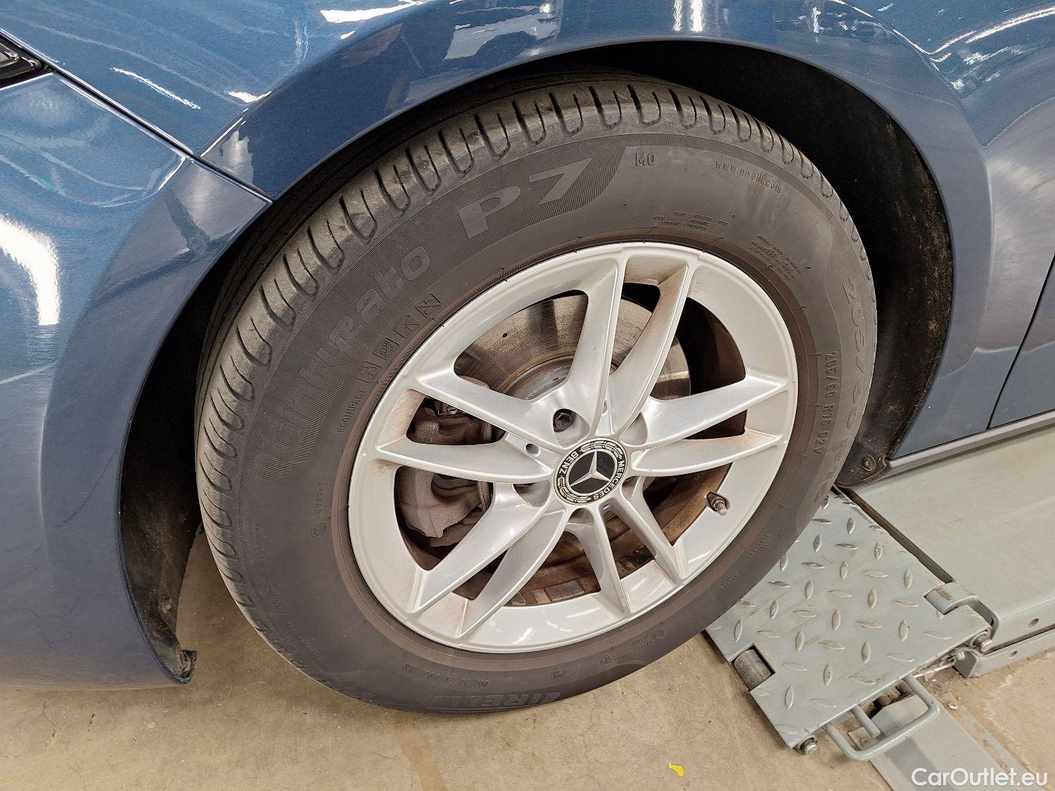  Mercedes  A-Klasse Mercedes, A-Class Berline '18, Mercedes-Benz  Limousine A 180d Business S #27