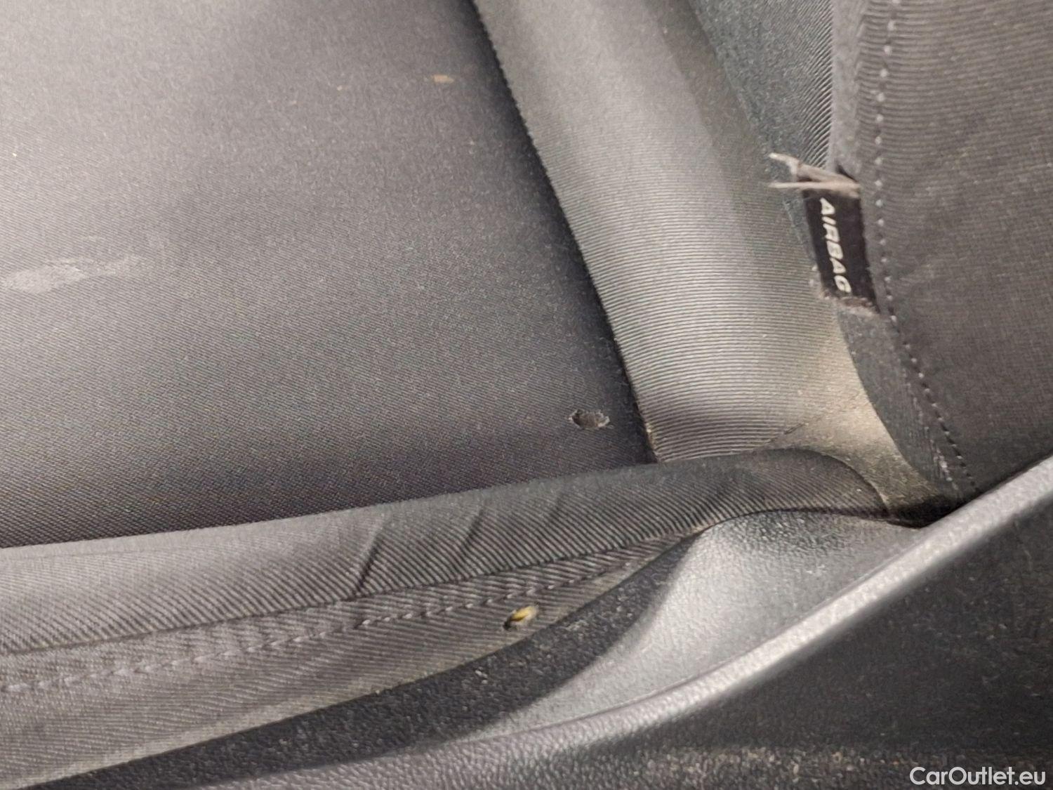  Audi  A1 Sportback Audi, A1 SB '18, Audi  1.0 25 TFSI 70kW Advanced 5d #34