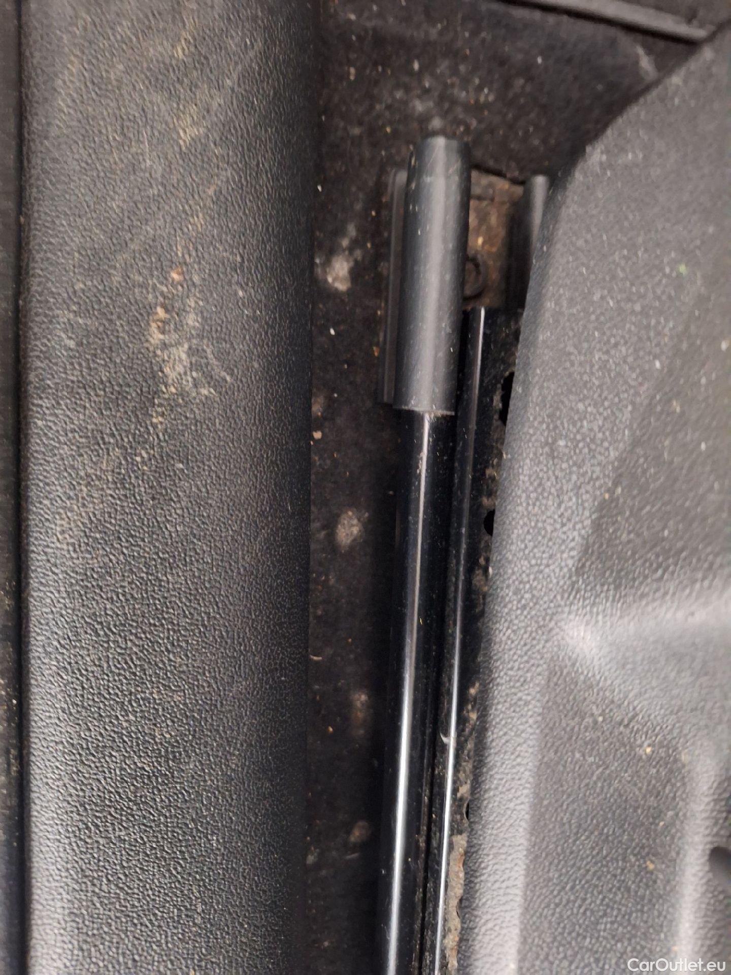  Audi  A1 Sportback Audi, A1 SB '18, Audi  1.0 25 TFSI 70kW Advanced 5d #40