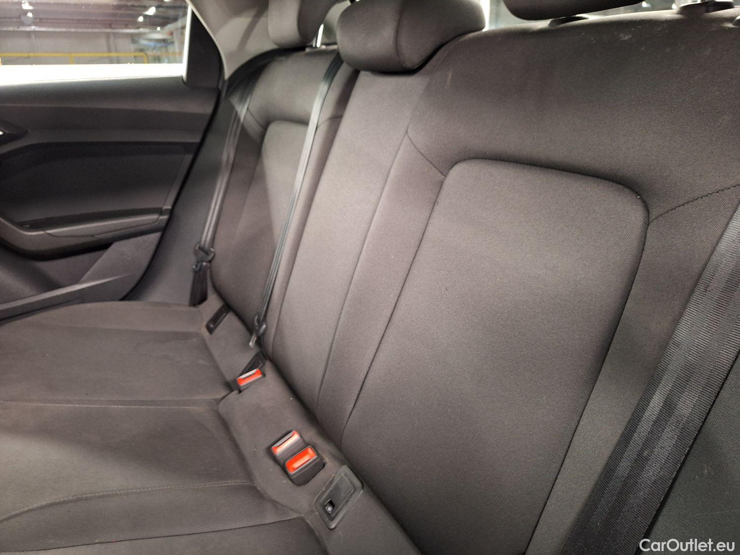  Audi  A1 Sportback Audi, A1 SB '18, Audi  1.0 25 TFSI 70kW Advanced 5d #38