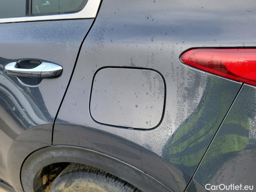  KIA  Sportage KIA  1.6MHEV Drive 100kW(136CV) 4x2(Crist Tintados) #13