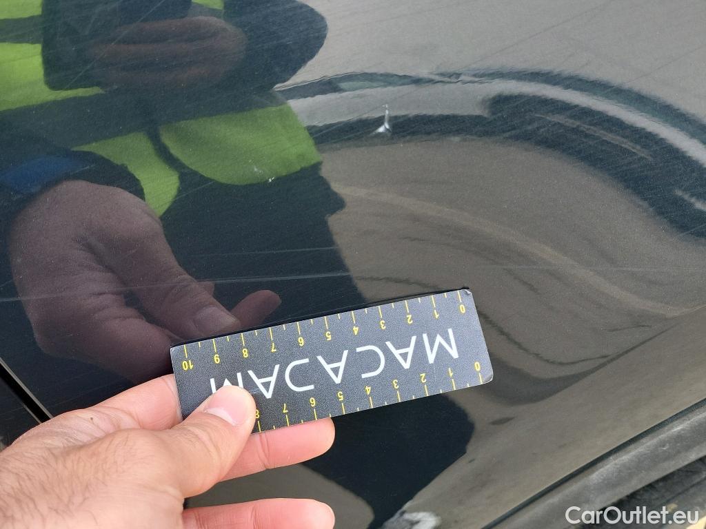  KIA  Sportage KIA  1.6MHEV Drive 100kW(136CV) 4x2(Crist Tintados) #18