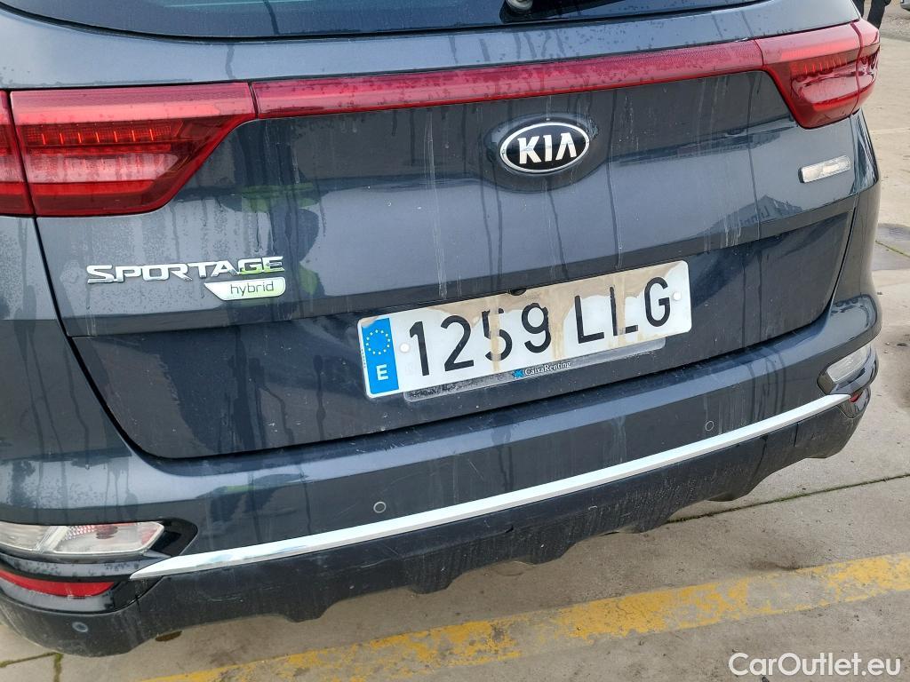  KIA  Sportage KIA  1.6MHEV Drive 100kW(136CV) 4x2(Crist Tintados) #35