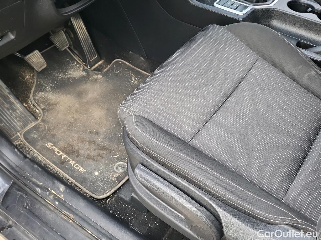  KIA  Sportage KIA  1.6MHEV Drive 100kW(136CV) 4x2(Crist Tintados) #45